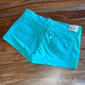 Teal Levi’s Shorty Shorts size 29